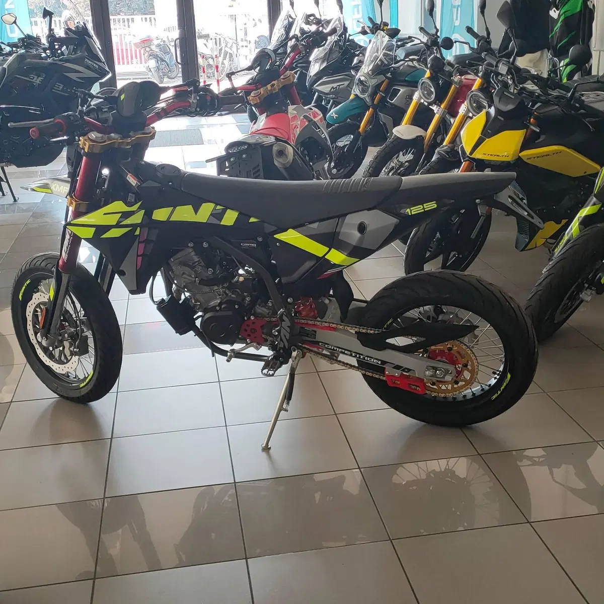 Fantic Motor XMF 125 Competition (2025 - 26) (2)