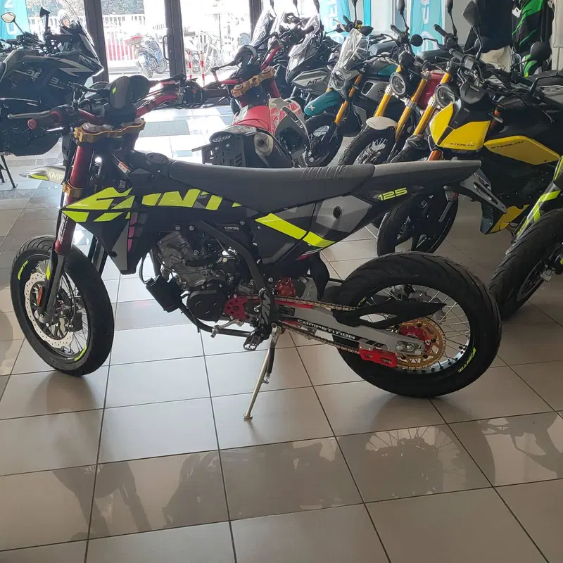 Fantic Motor XMF 125 Competition (2025 - 26) (2)