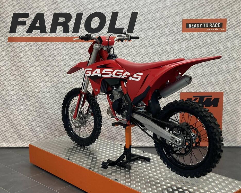 GASGAS MC 125 (2023) (4)