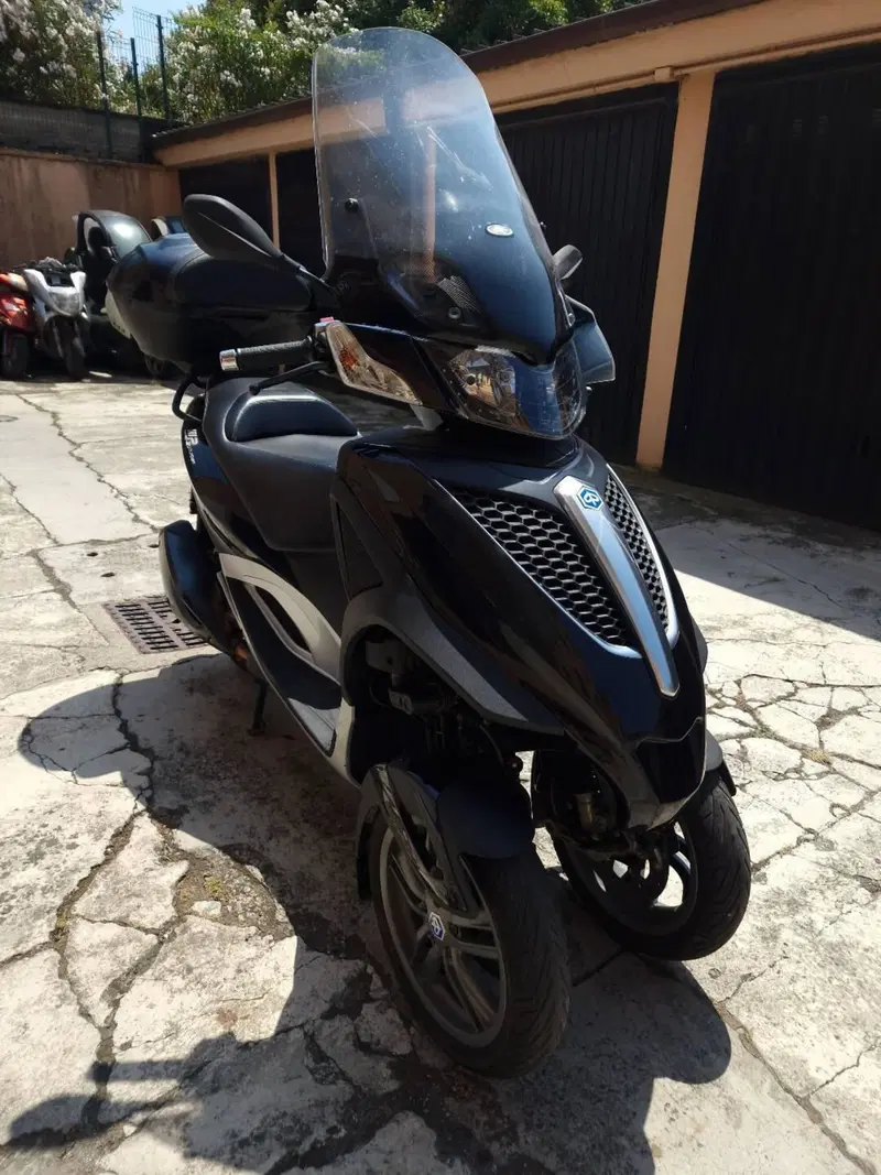 Piaggio Mp3 300 ie Yourban LT (2011 - 16) (2)