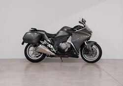 Honda VFR 1200 F ABS (2009 - 16) usata