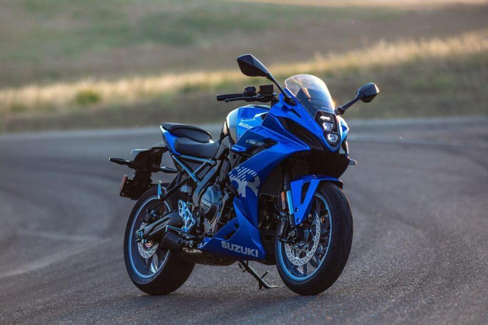 Suzuki GSX-8R (2024 - 25) (4)