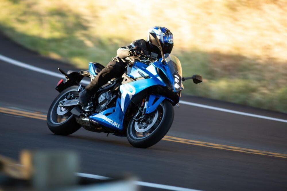 Suzuki GSX-8R (2024 - 25) (3)