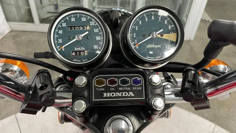 Honda CB 350 FOUR (13)