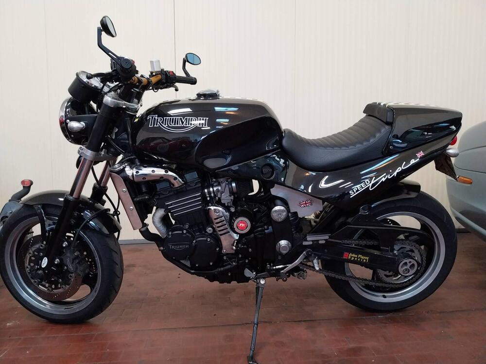 Triumph speed Triple 900 (4)