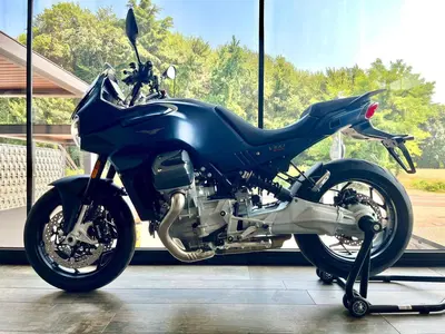 Moto Guzzi V100 Mandello (2025 - 26) nuova