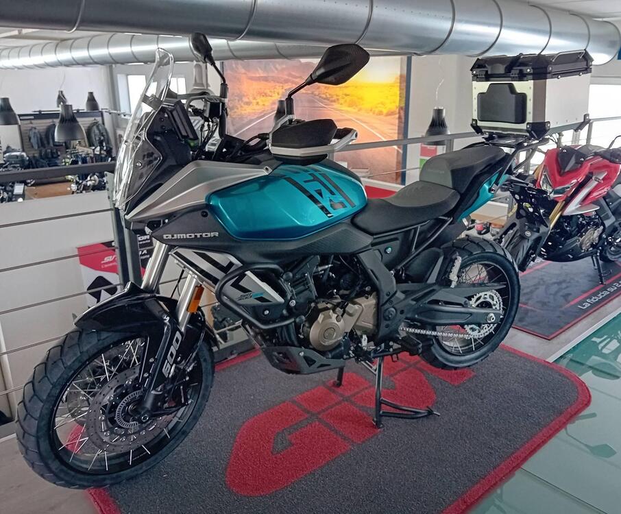 QJ Motor SRT 600 SX (2024 - 25)