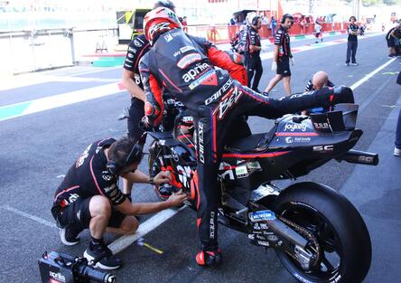 FP1: l'Aprilia di Bez prima, ex aequo con Acosta, turno difficile per Bagnaia [RISULTATI e VIDEO]