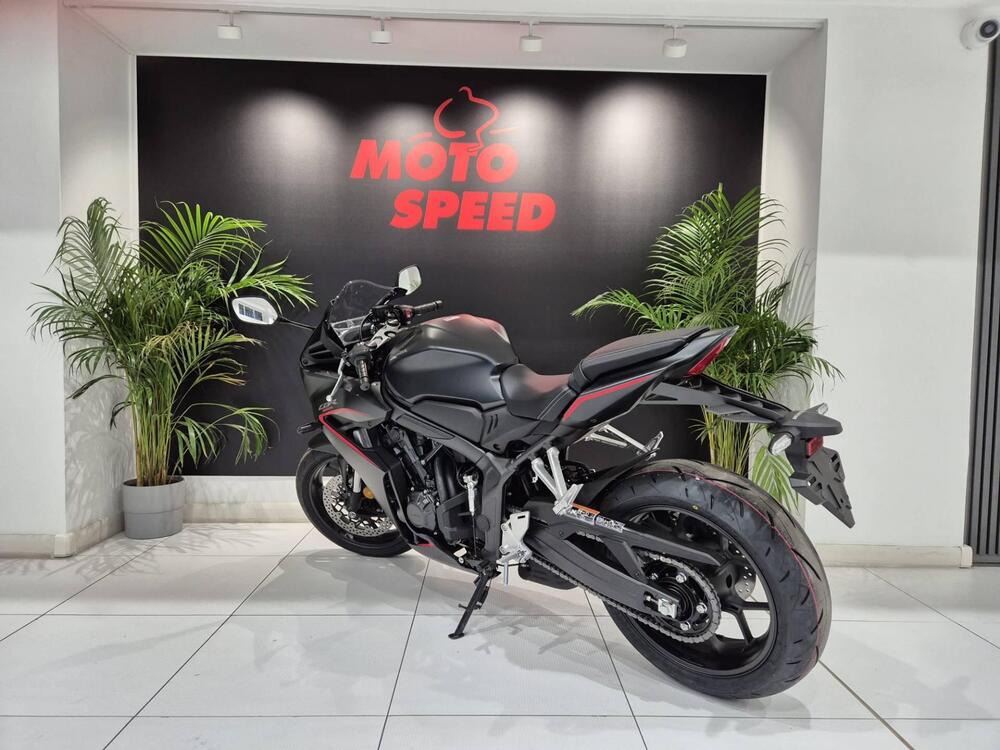 Honda CBR 650 R E-Clutch (2024 - 26) (5)