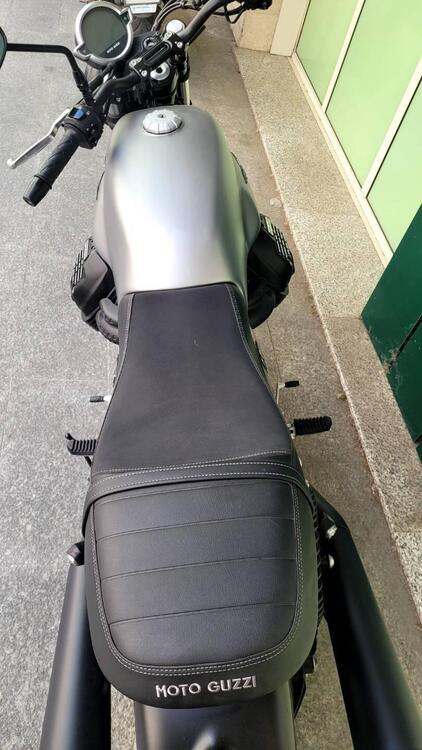 Moto Guzzi V7 850 Stone Special Abs (2021) (4)