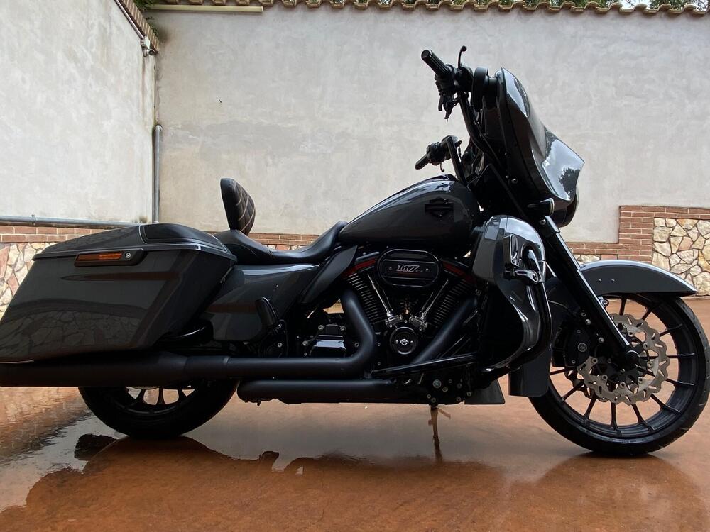 Harley-Davidson 117 Street Glide (2018 - 20) - FLHXSE