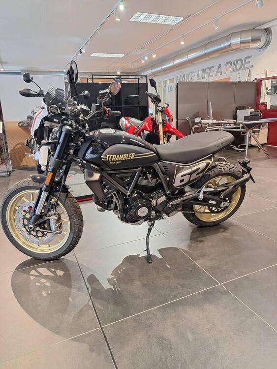 Ducati Scrambler 800 Full Throttle (2025) (4)