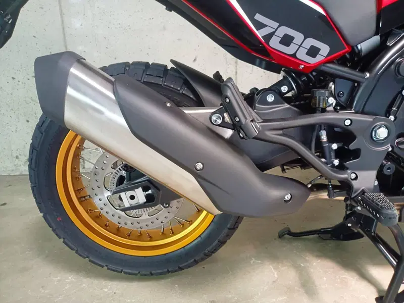 Moto Morini X-Cape 700 Gold Edition (2025 - 26) (12)