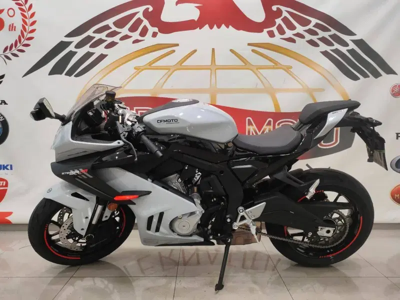 CFMOTO 675SR-R (2025 - 26)
