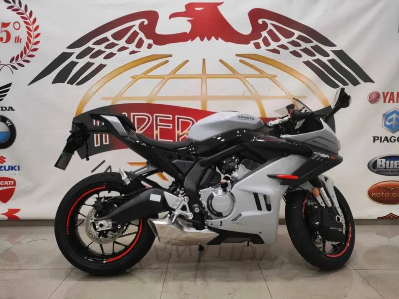 CFMOTO 675SR-R (2025 - 26) (2)