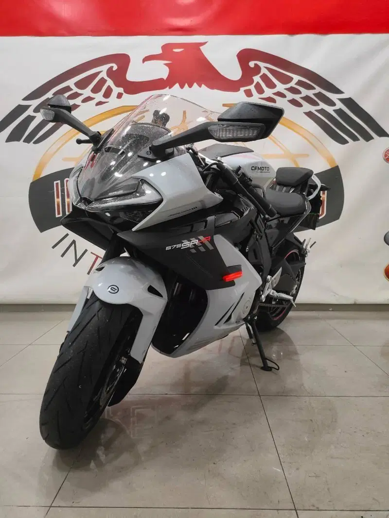 CFMOTO 675SR-R (2025 - 26) (3)