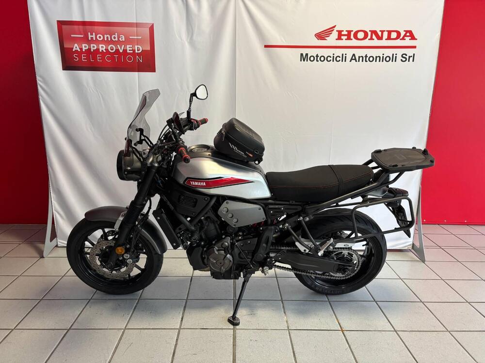 Yamaha XSR 700 ABS (2016 - 20) (2)