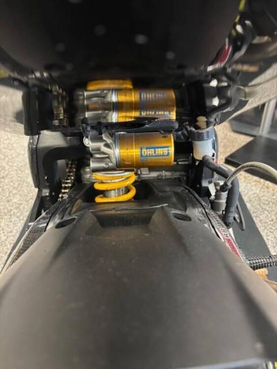 Yamaha YZF R1 (2015 - 16) (2)