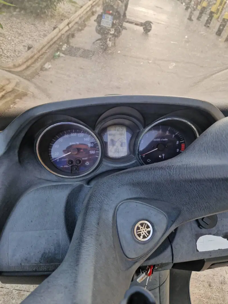 Yamaha Majesty 400 (2004 - 08) (5)
