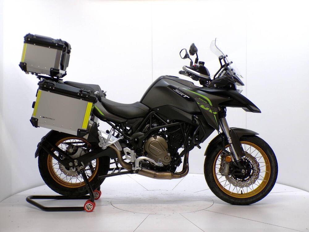 QJ Motor SRT 700 X (2024 - 25)