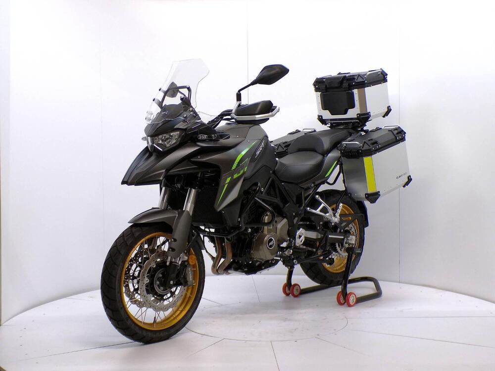 QJ Motor SRT 700 X (2024 - 25) (3)