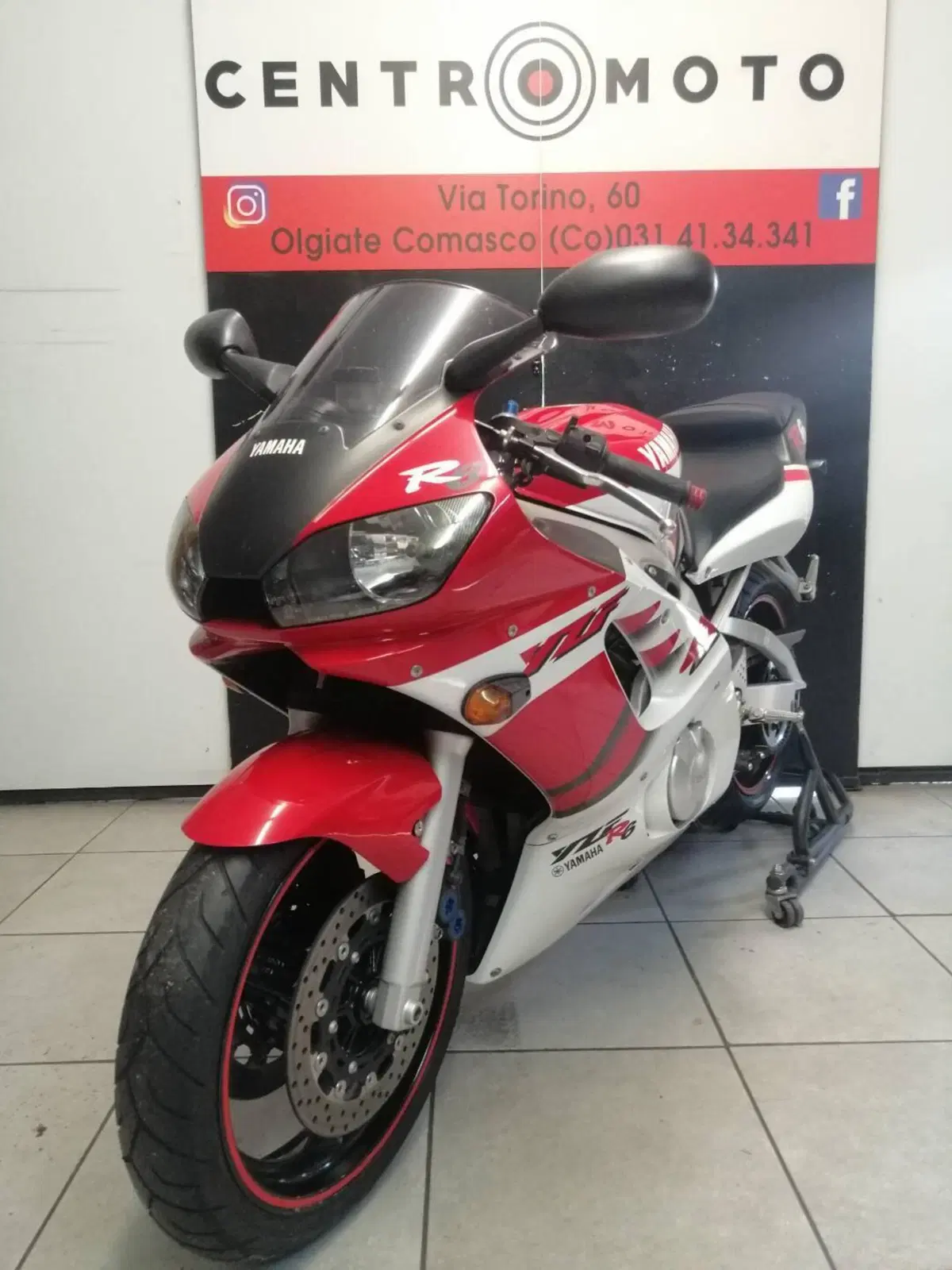 Yamaha YZF R6 (1999 - 00) (2)