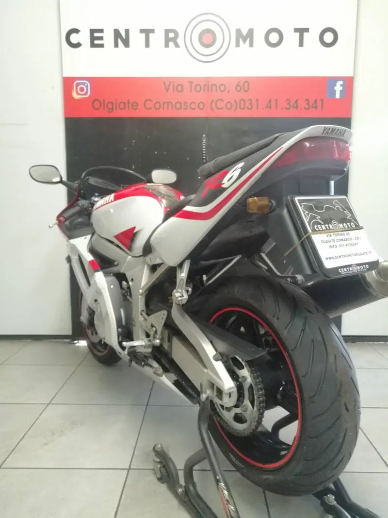 Yamaha YZF R6 (1999 - 00) (4)