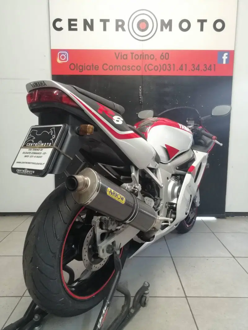 Yamaha YZF R6 (1999 - 00) (5)