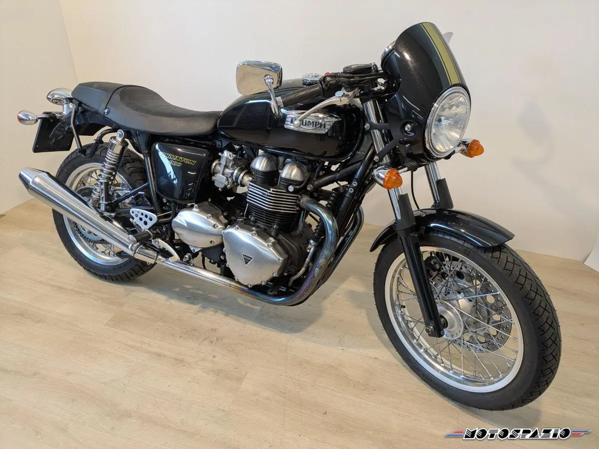 Triumph Thruxton 900 (2004 - 15) (2)
