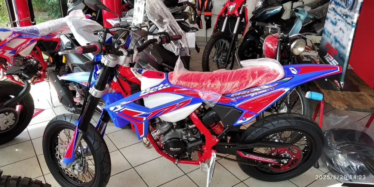 Betamotor RR 50 Motard Track (2021 - 26) (2)