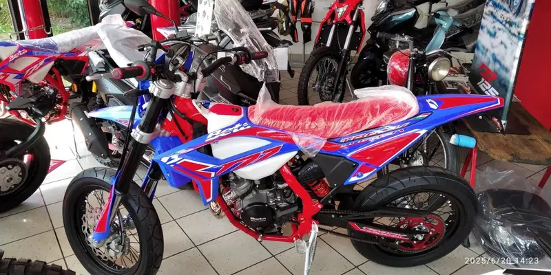 Betamotor RR 50 Motard Track (2021 - 26) (2)
