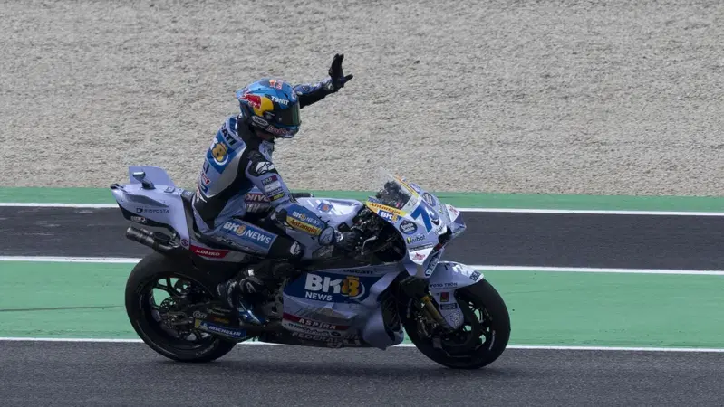 MotoGP 2025. GP d'Italia al Mugello. Alex Marquez: "Ne ho parlato con Pecco Bagnaia: Marc &egrave; un camaleonte, fa bene tutto"