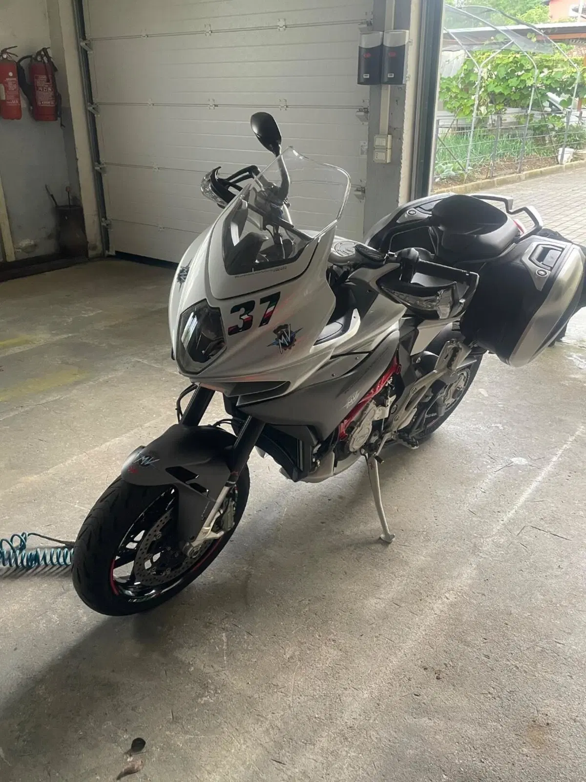 MV Agusta Turismo Veloce 800 (2014 - 16) (4)
