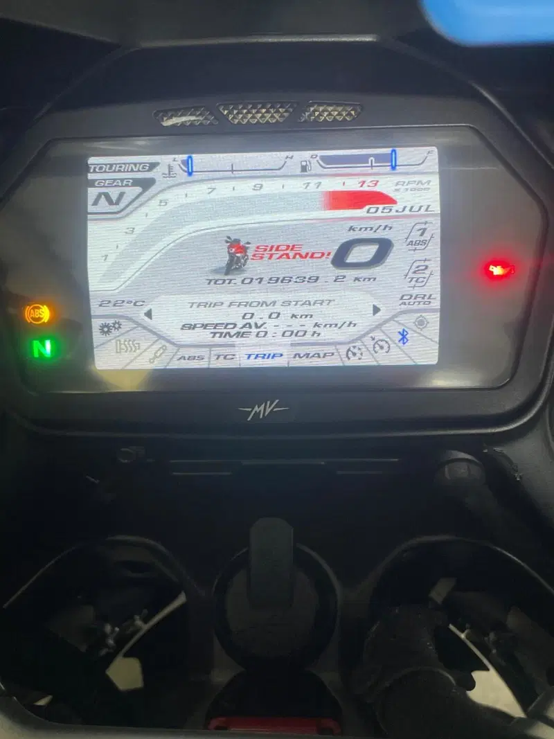 MV Agusta Turismo Veloce 800 (2014 - 16) (6)
