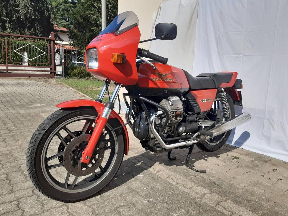 Moto Guzzi v35 imola (4)
