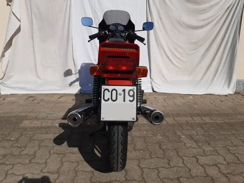 Moto Guzzi v35 imola (6)