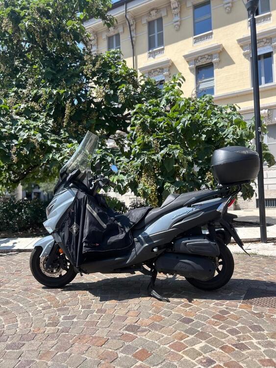 Sym Joymax 300 Z+ (2021 - 24) (3)