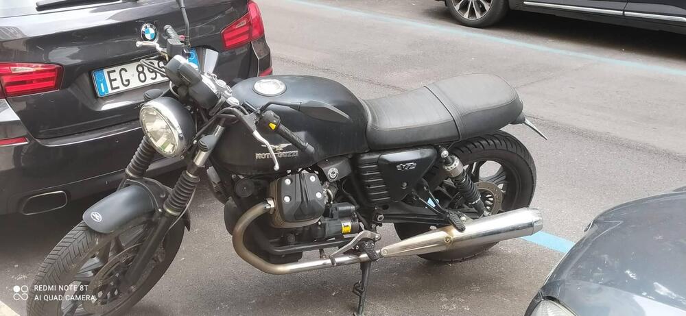 Moto Guzzi V7 Stone (2012 - 15) (2)