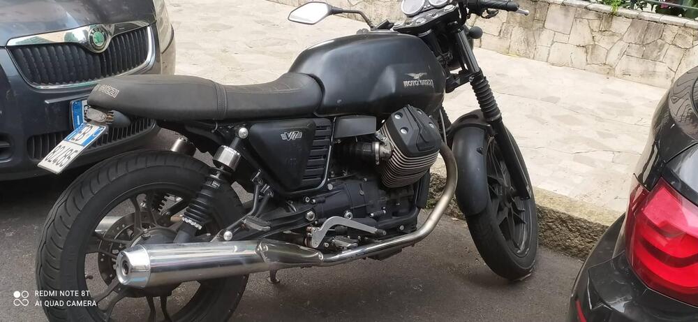 Moto Guzzi V7 Stone (2012 - 15) (4)