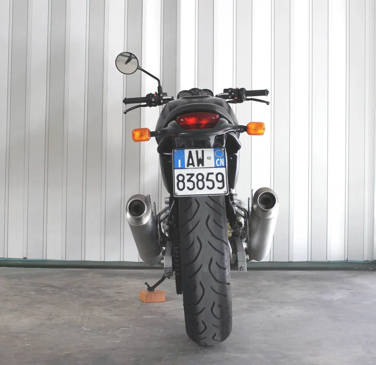 Ducati Monster 600 Dark (1998 - 01) (6)