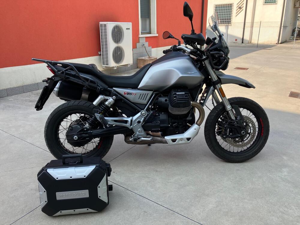 Moto Guzzi V85 TT (2019 - 20) (4)