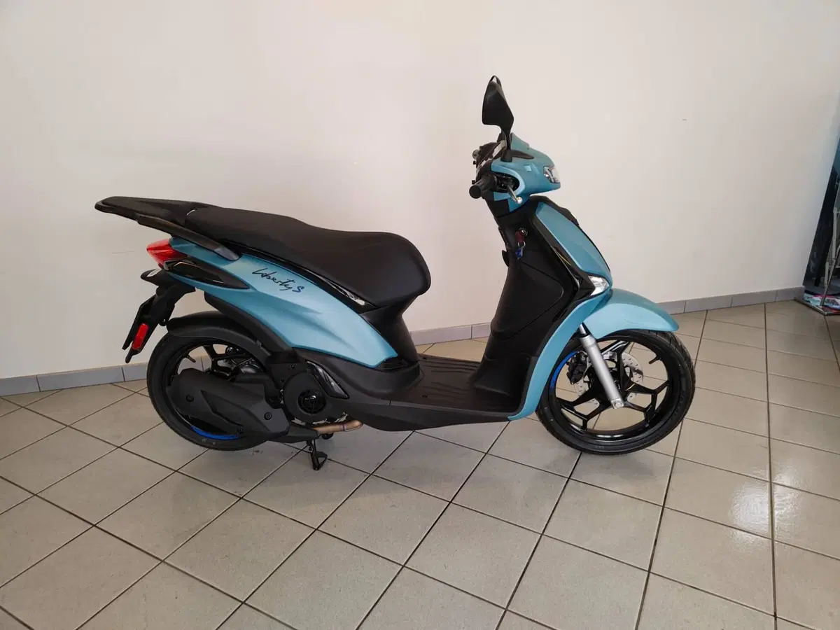 Piaggio Liberty 150 S (2025 - 26) (9)