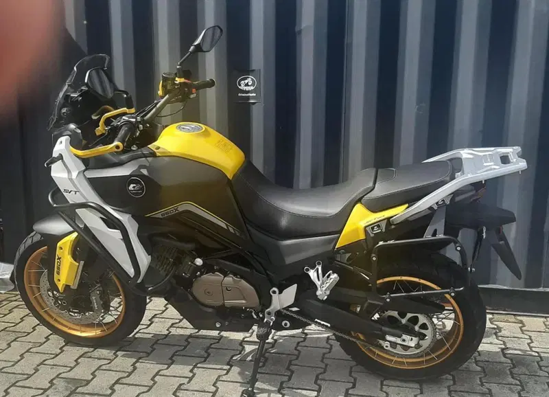 QJ Motor SVT 650 X (2025 - 26) (2)