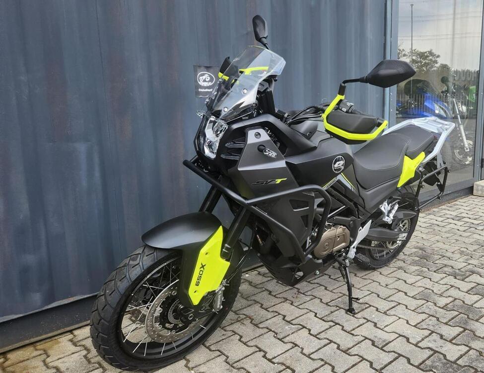 QJ Motor SVT 650 X (2024) (3)