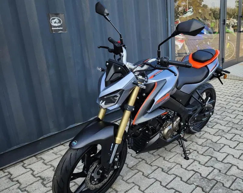 QJ Motor SRK 125 S (2025 - 26) (4)