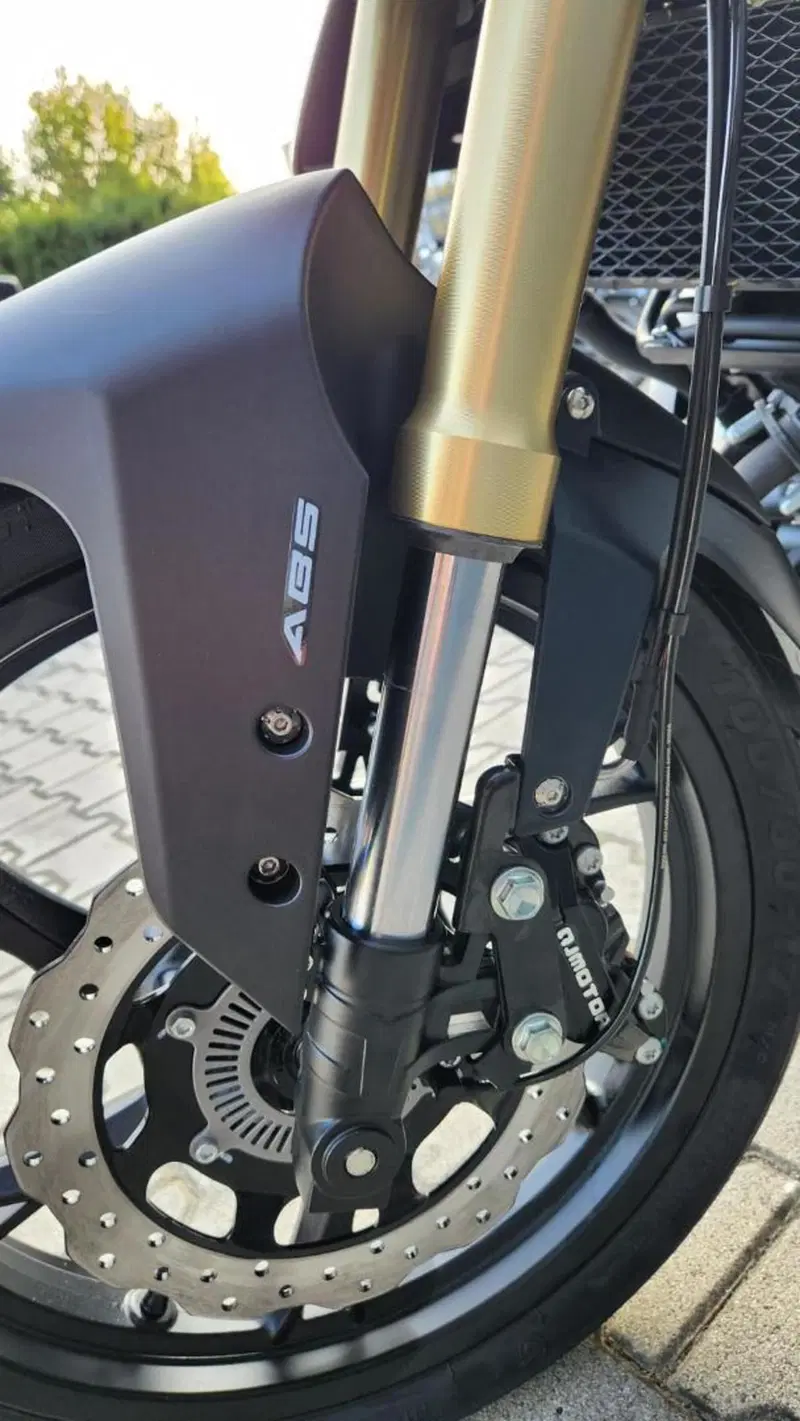 QJ Motor SRK 125 S (2025 - 26) (7)