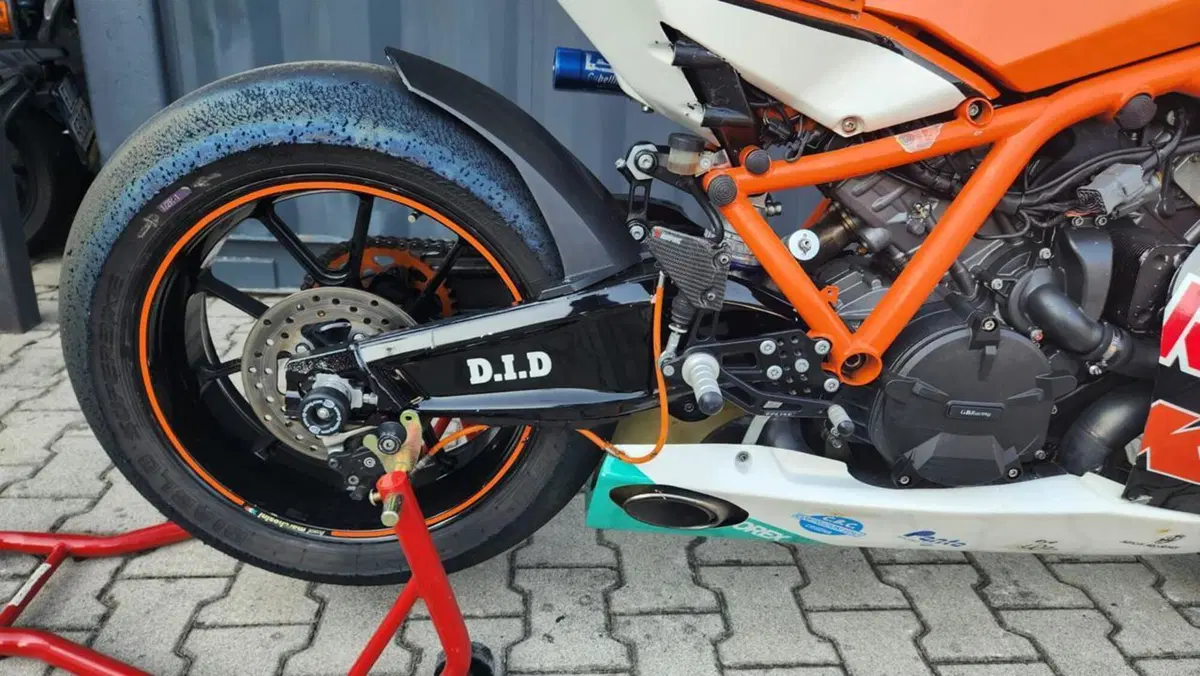 KTM 1190 RC8 R (2009 - 16) (5)
