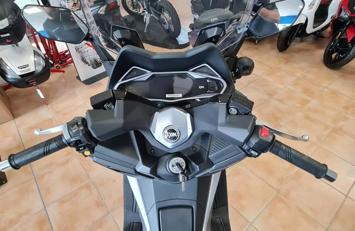 Sym CruiSym 300 E5+ (2025 - 26) (3)