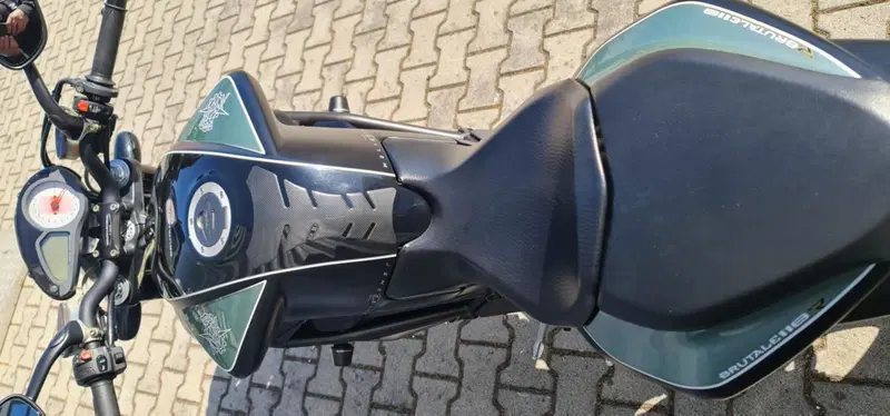 MV Agusta Brutale 910 R (2006 - 11) (5)