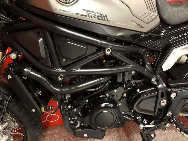 Benelli Leoncino 800 (2022 - 26) (7)